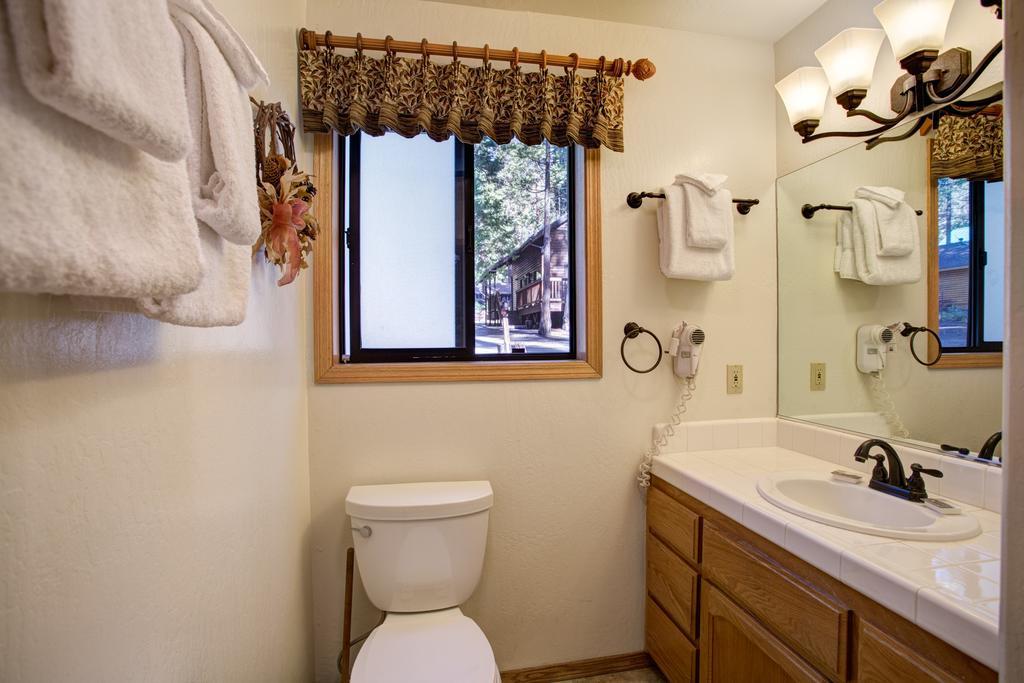 12 Cabin Twelve Wawona Ngoại thất bức ảnh