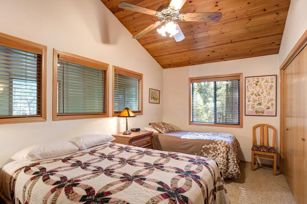 12 Cabin Twelve Wawona Ngoại thất bức ảnh